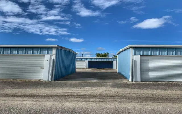 Self storage near Frostproof, FL
